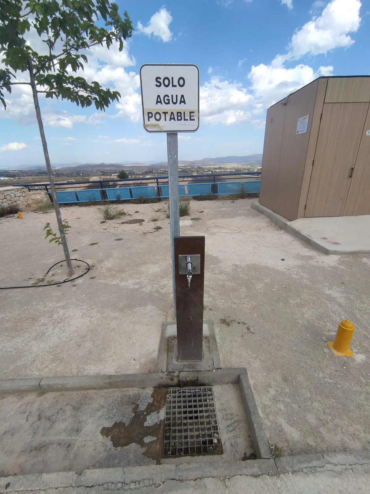 Punto de agua potable del área de autocaravanas de Yecla